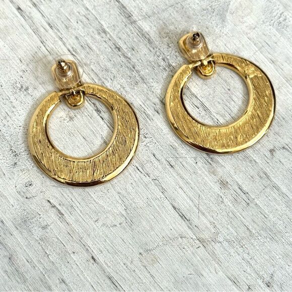 Large red enamel door knocker earrings - Picture 3 of 9